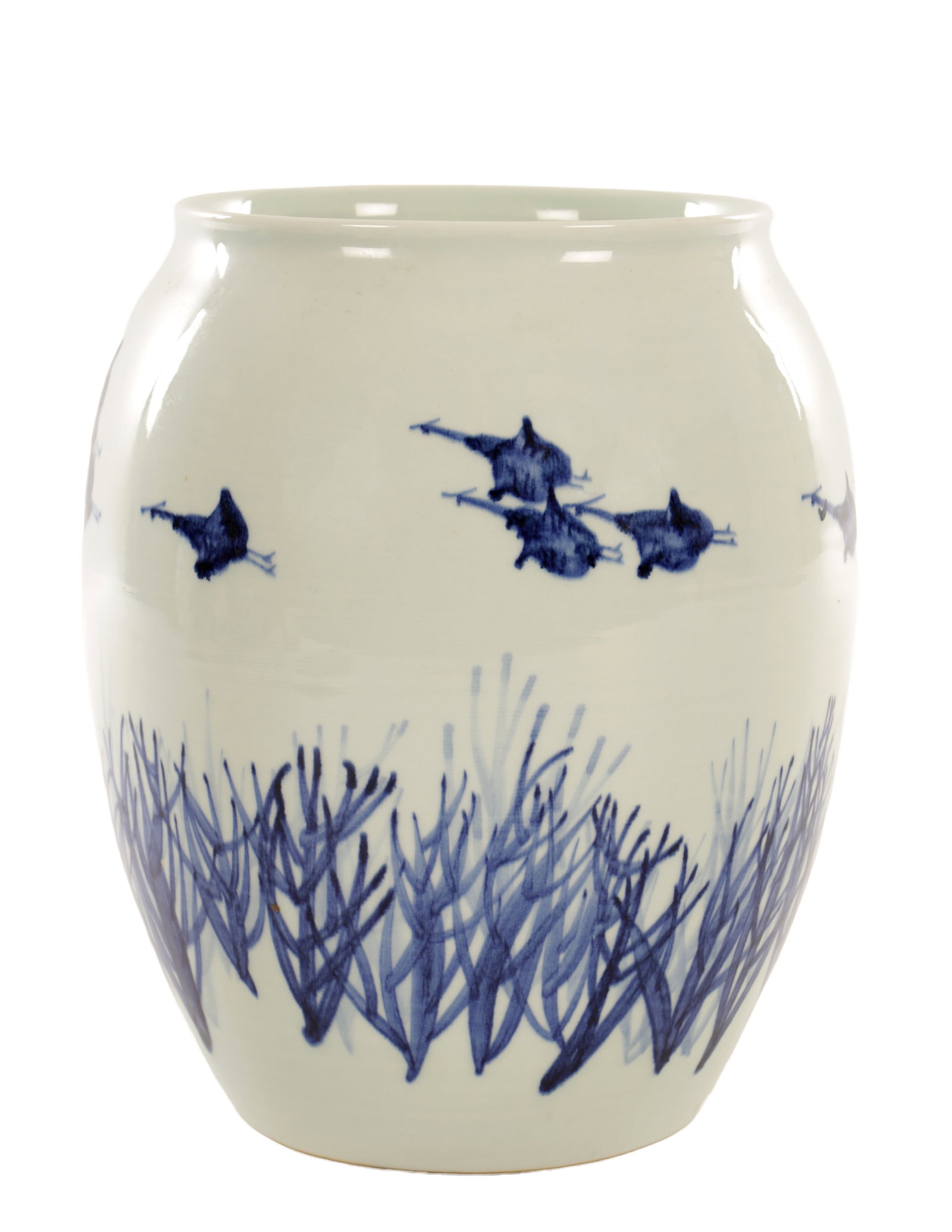A CHINESE JINGDEZHEN BLUE AND WHITE PORCELAIN VASE: A CHINESE JINGDEZHEN BLUE AND WHITE PORCELAIN VASE decorated with flying cranes, signature to the underside. - Comes with a certificate. (26.5cm high)