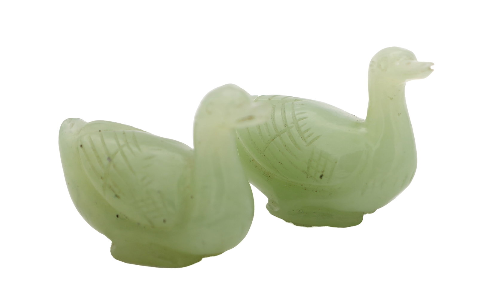 A PAIR OF 19TH/20TH CENTURY CHINESE CARVED JADE DUCKS (1 of 4)