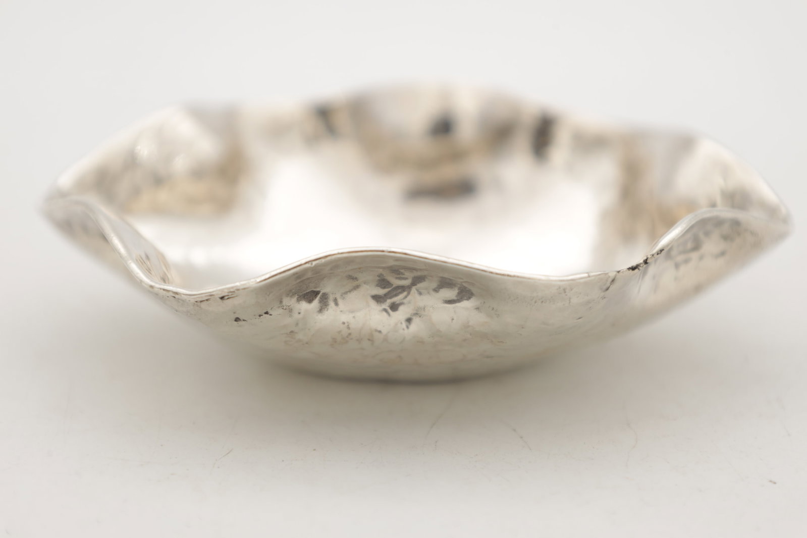 A PERUVIAN SILVER DISH - 6