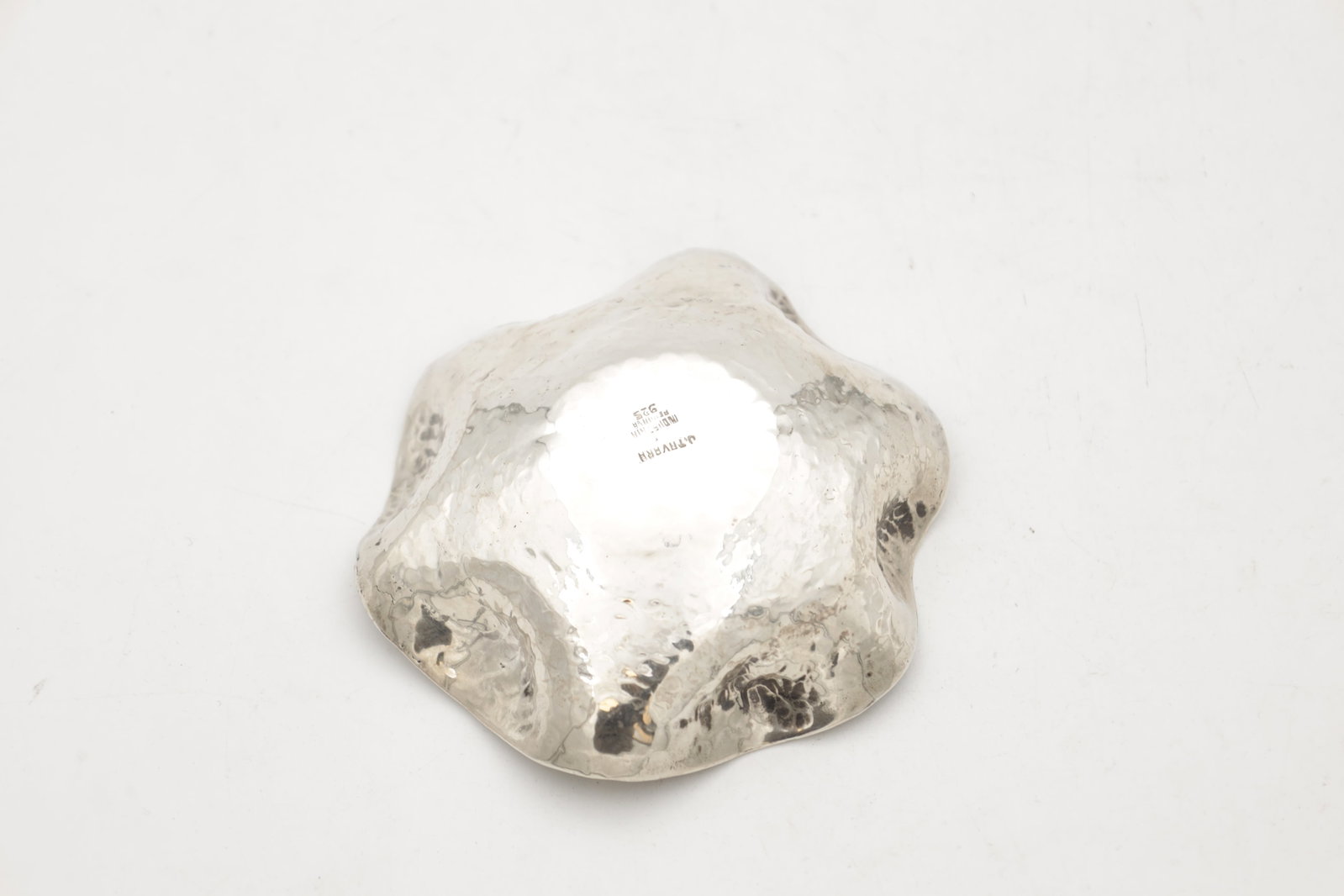 A PERUVIAN SILVER DISH - 4