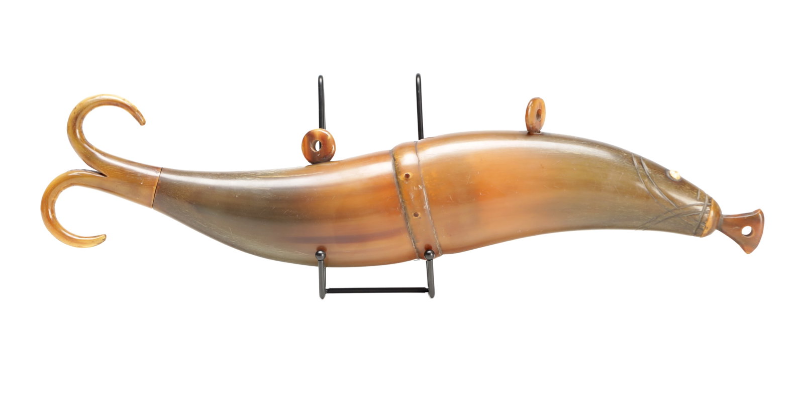 A 19TH CENTURY INDIAN HORN FISH-FORM POWDER FLASK (1 of 6)