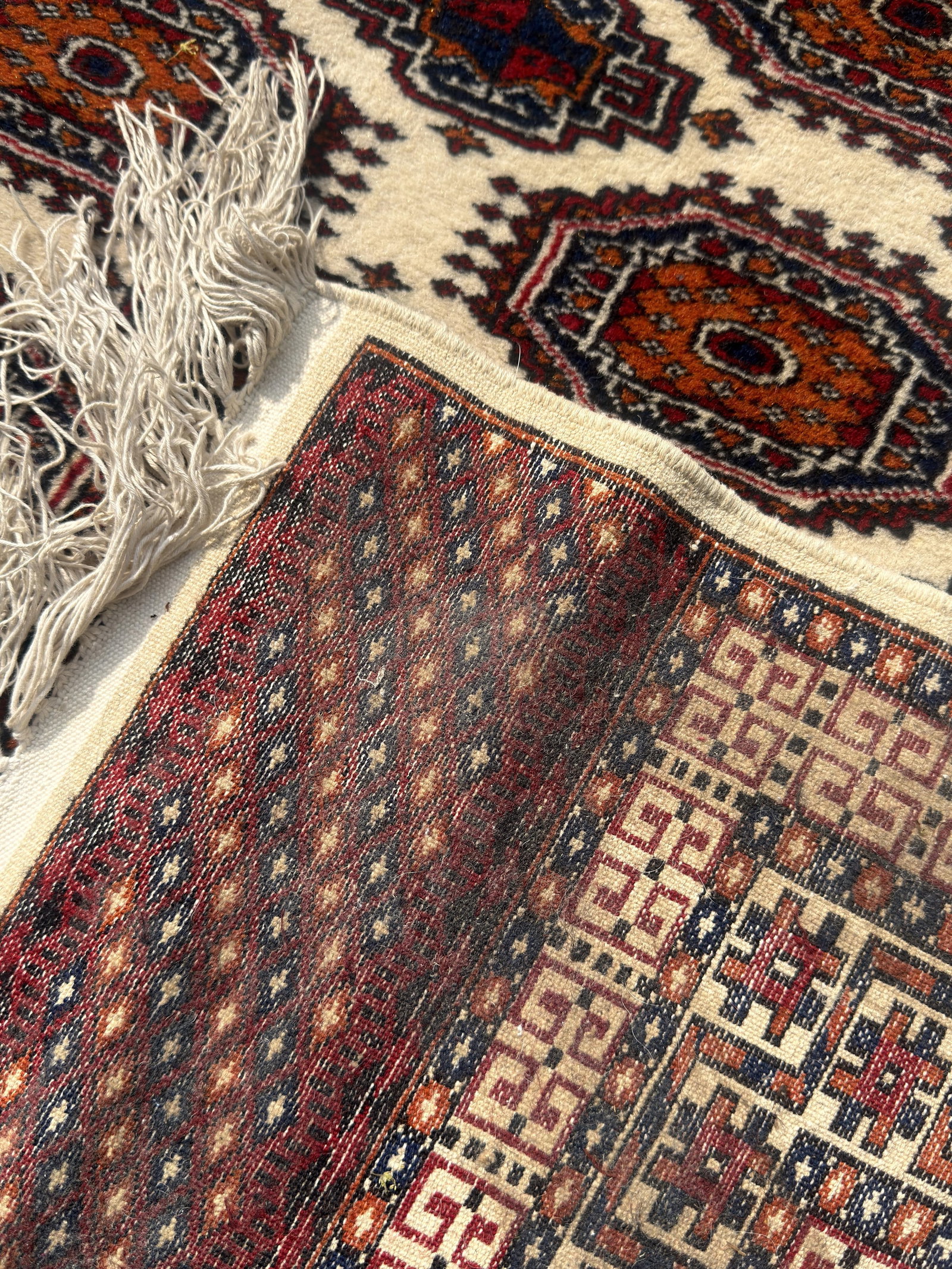 A BOKHARA WOOL CARPET - 9