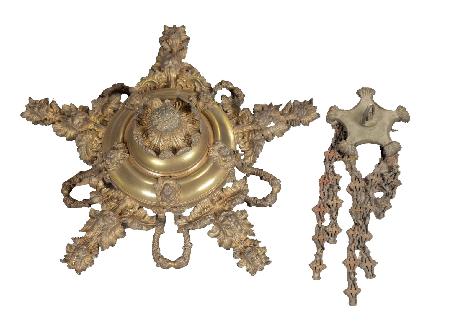 A EARLY 19TH CENTURY GILT BRASS HANGING CHANDELIER CEILING LIGHT: A EARLY 19TH CENTURY GILT BRASS HANGING CHANDELIER CEILING LIGHT (rose is 70cm diameter)
