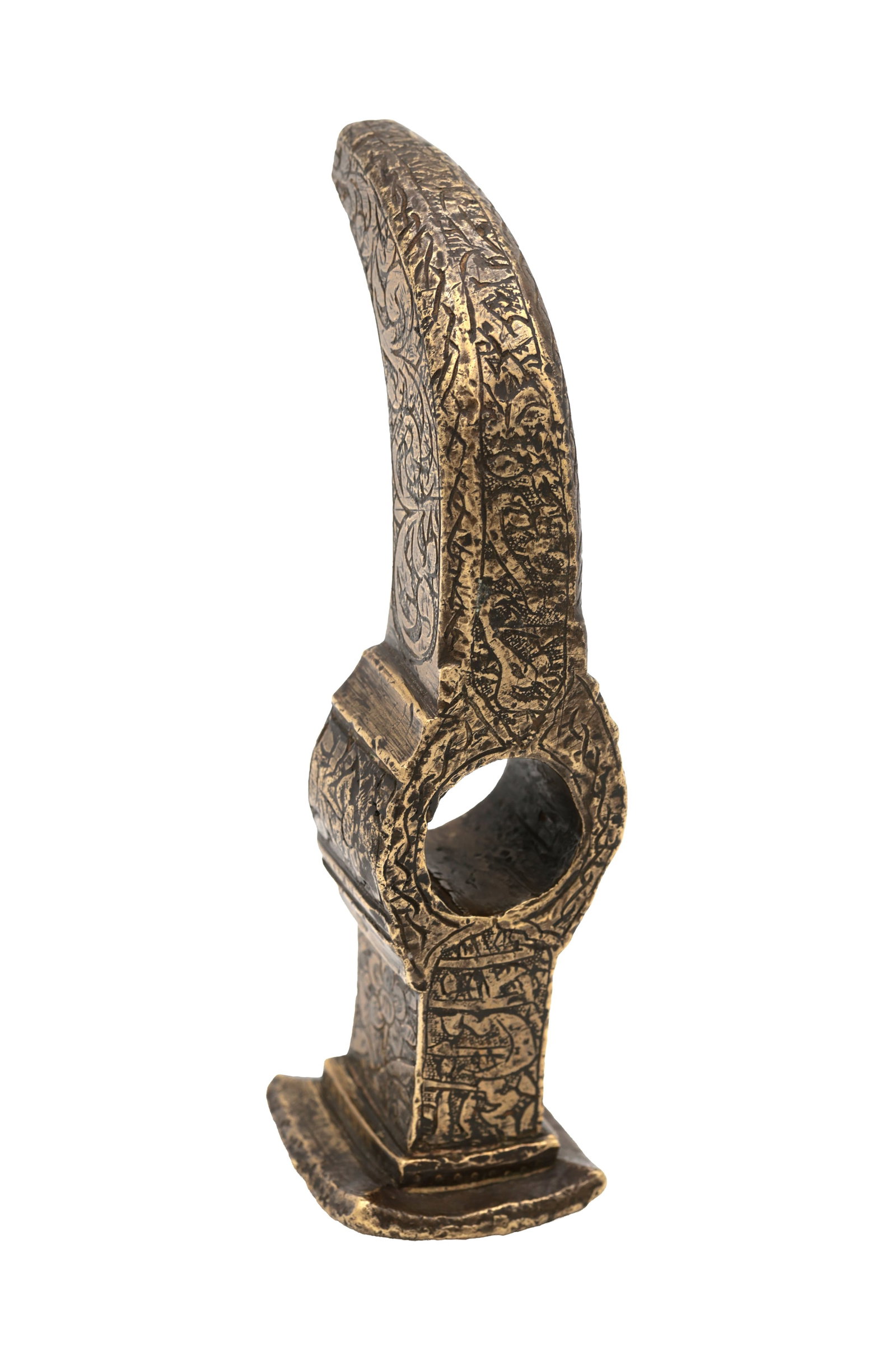 AN EARLY EASTERN WORKMAN'S BRASS HAMMERHEAD (1 of 3)