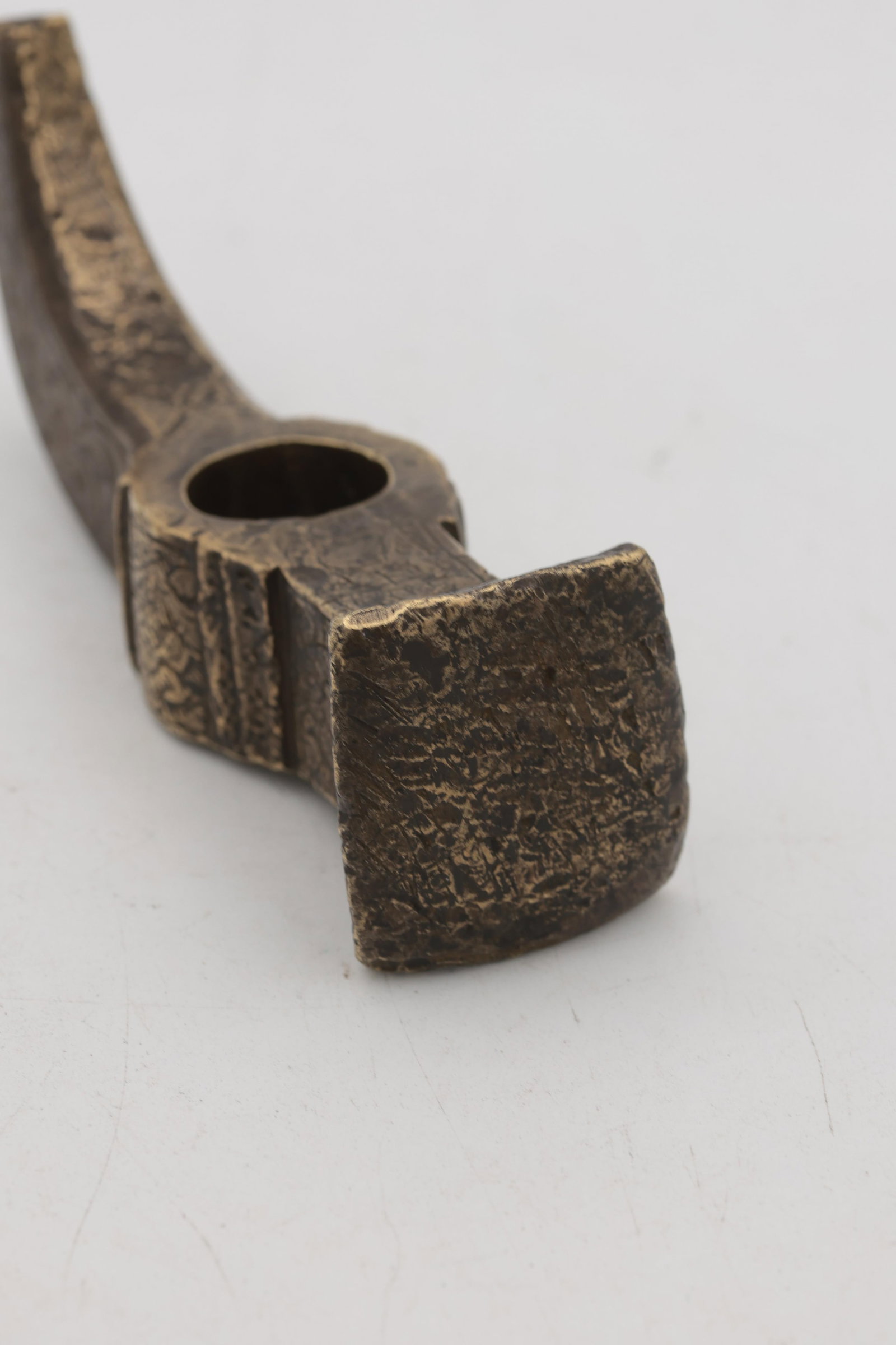 AN EARLY EASTERN WORKMAN'S BRASS HAMMERHEAD - 2