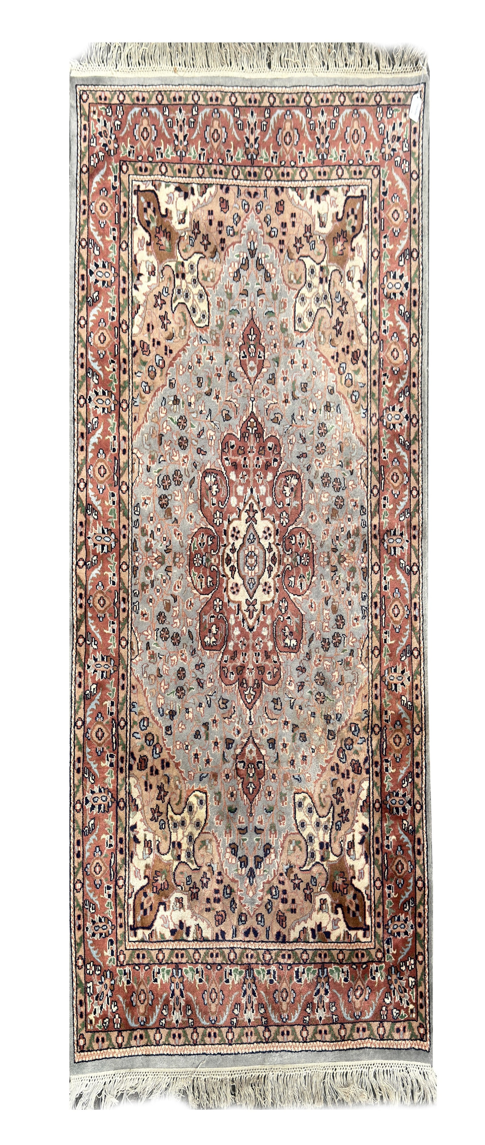 A PERSIAN WOOL RUG (1 of 8)