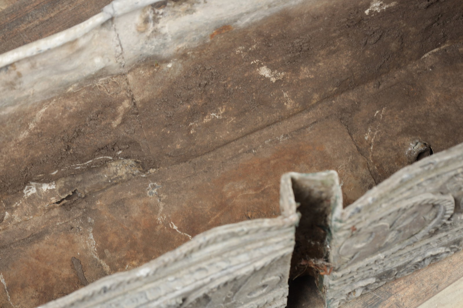 A LATE 17TH CENTURY RECTANGULAR LEAD PLANTER DATED 1693 - 5