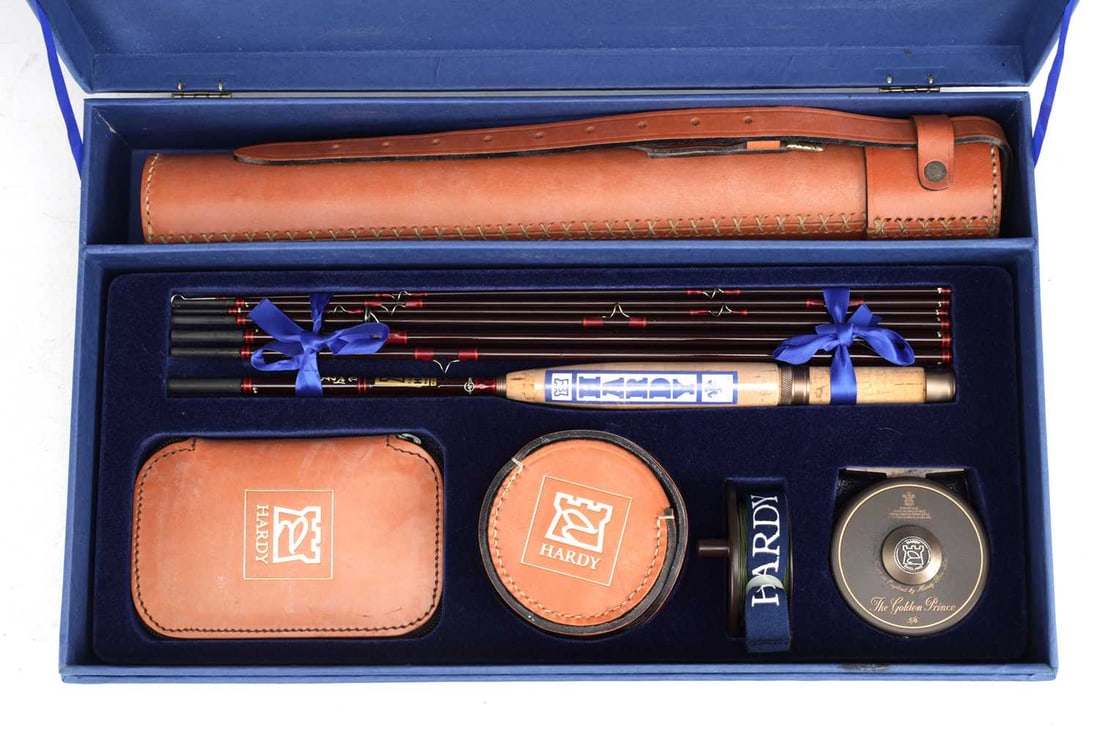 A 1984 HARDY FISHING SET (1 of 6)