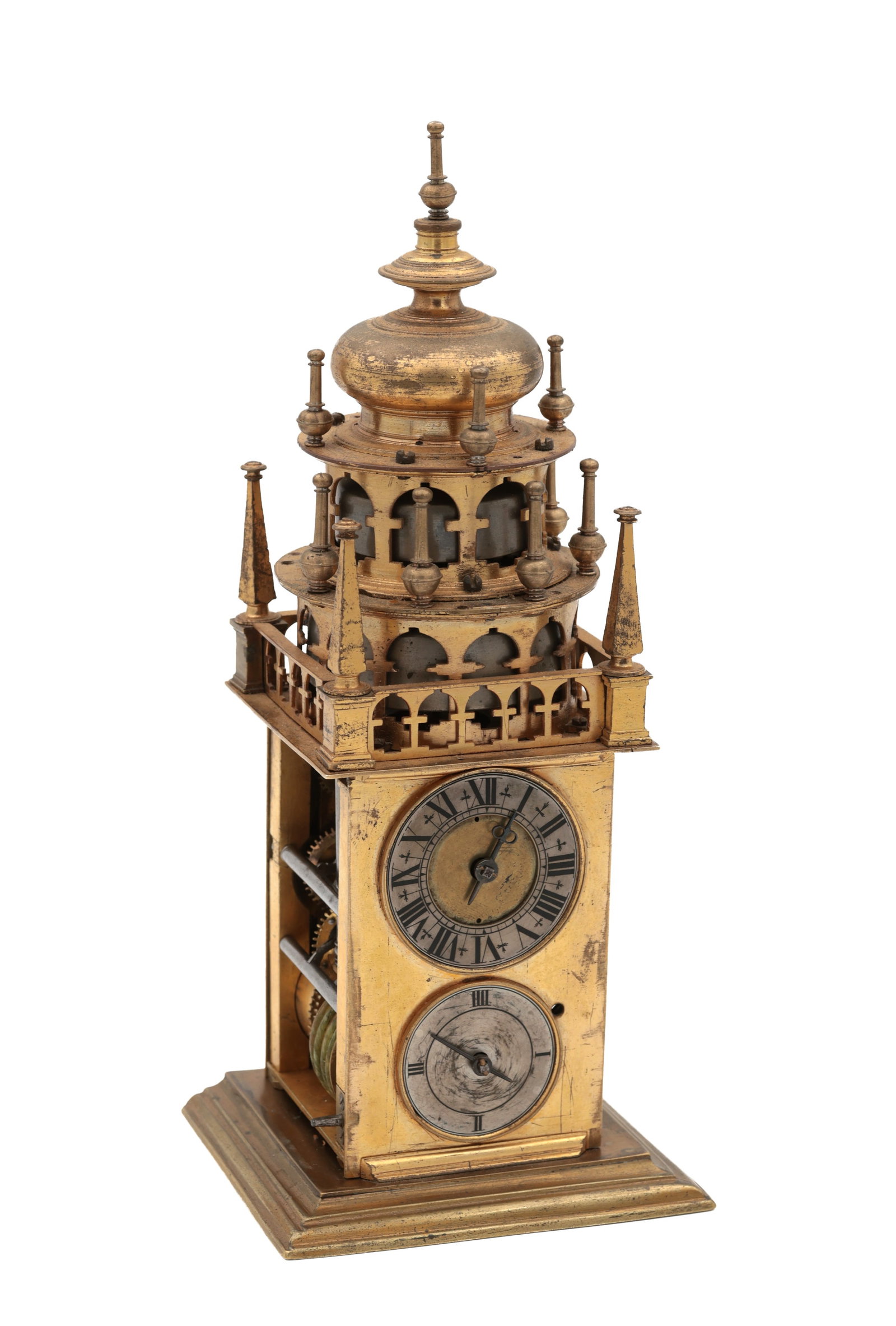 AN EARLY 17TH CENTURY GERMAN GILT BRASS QUARTER STRIKING VERGE TOWER CLOCK (1 of 12)