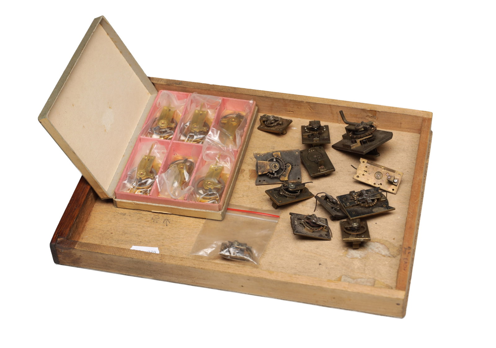 A COLLECTION OF CARRIAGE CLOCK BALANCE WHEEL ESCAPEMENTS (1 of 3)