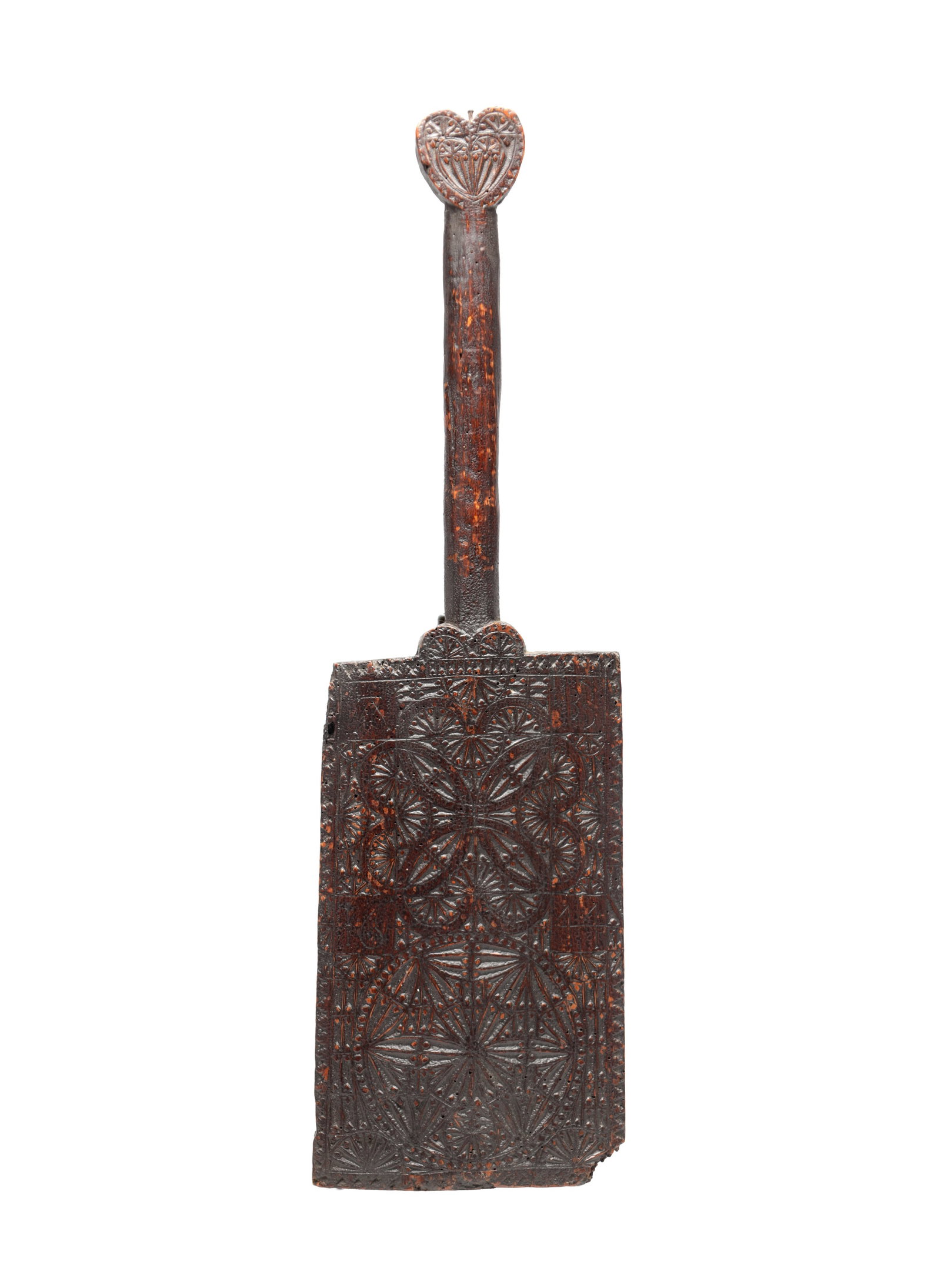 AN EARLY 17TH CENTURY WELSH CARVED WOOD LOVE TOKEN WASHING BAT (1 of 9)
