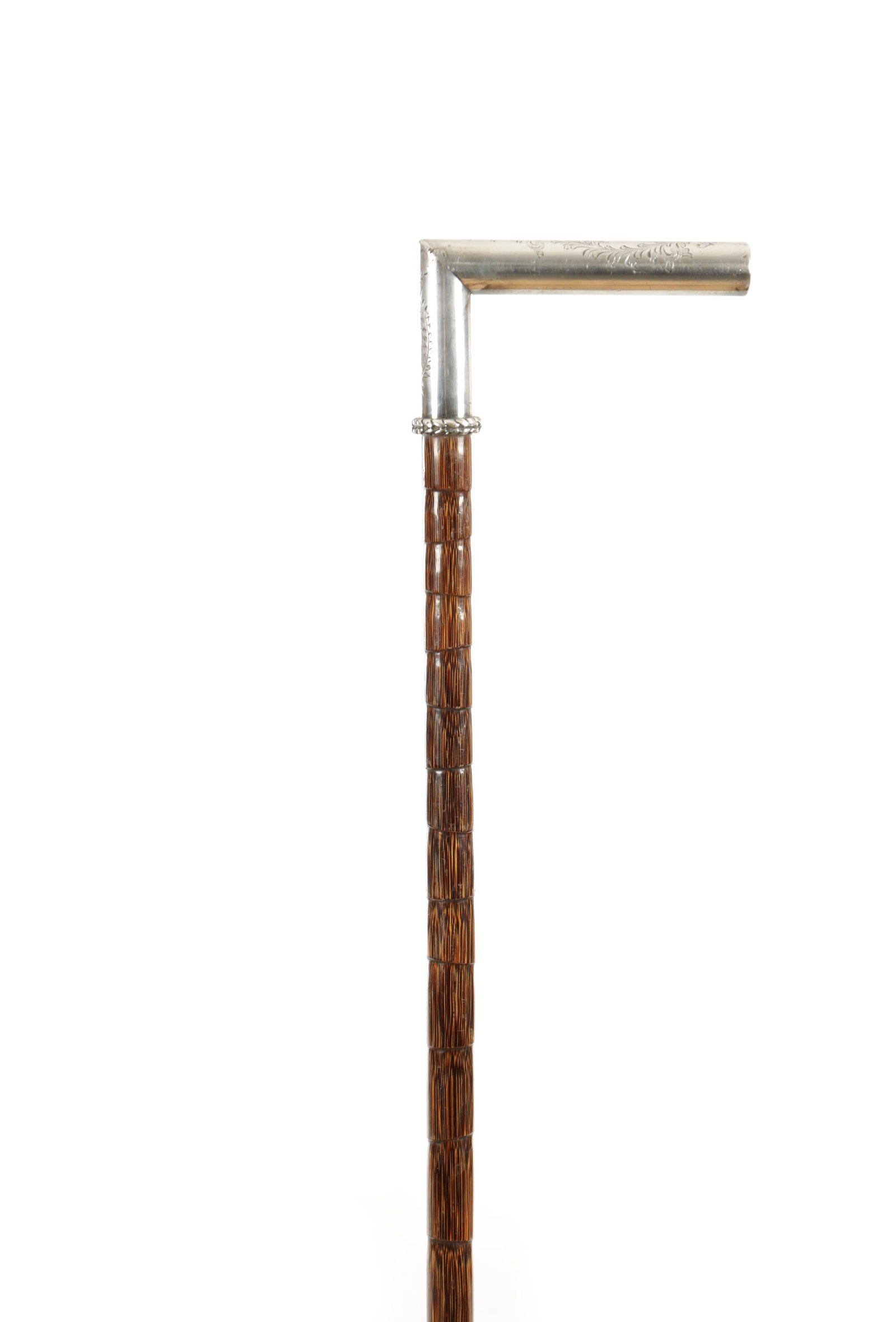AN EARLY 20TH CENTURY SILVER HANDLED WALKING CANE (1 of 4)