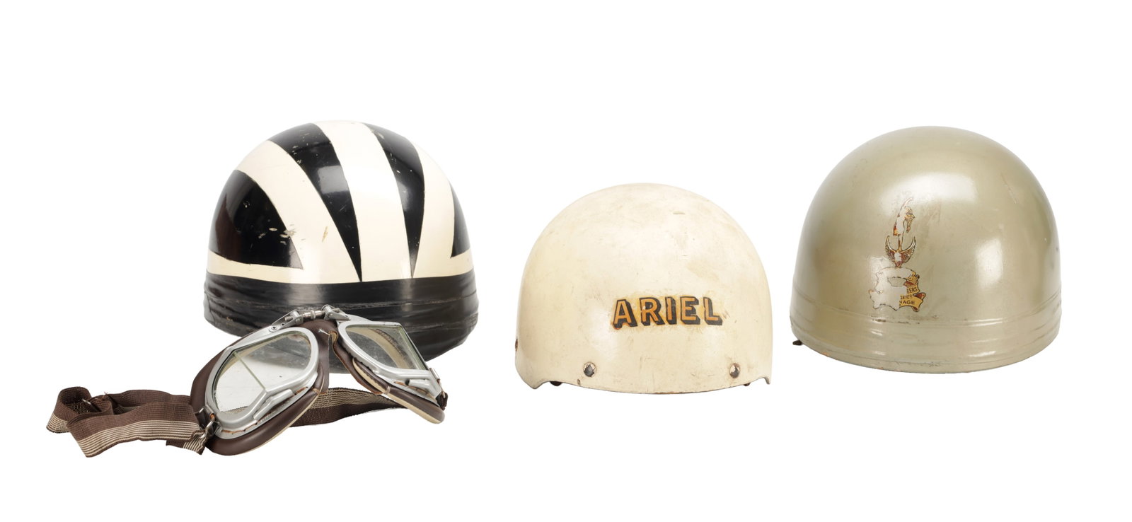 A COLLECTION OF THREE VINTAGE MOTORCYCLE HELMETS AND A PAIR OF GOGGLES (1 of 10)
