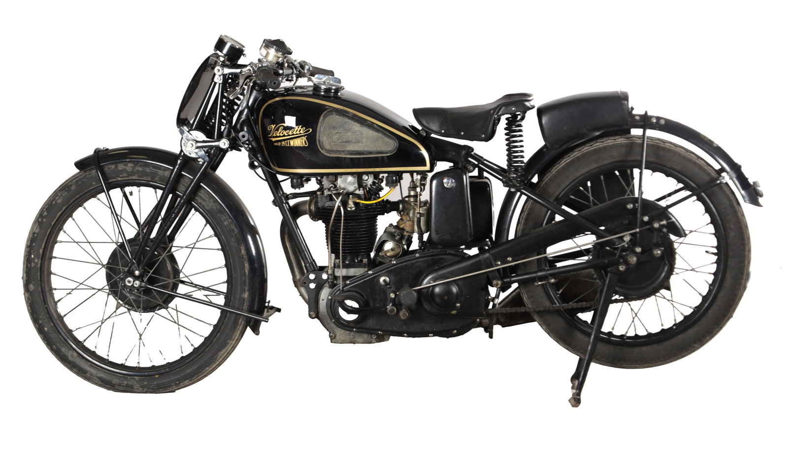 A 1934 VELOCETTE KSS 350CC MOTORCYCLE: A 1934 VELOCETTE KSS 350CC MOTORCYCLE registration AYT 846, engine no. KSS5141, frame no. KTL4736, from the late David Barker estate.