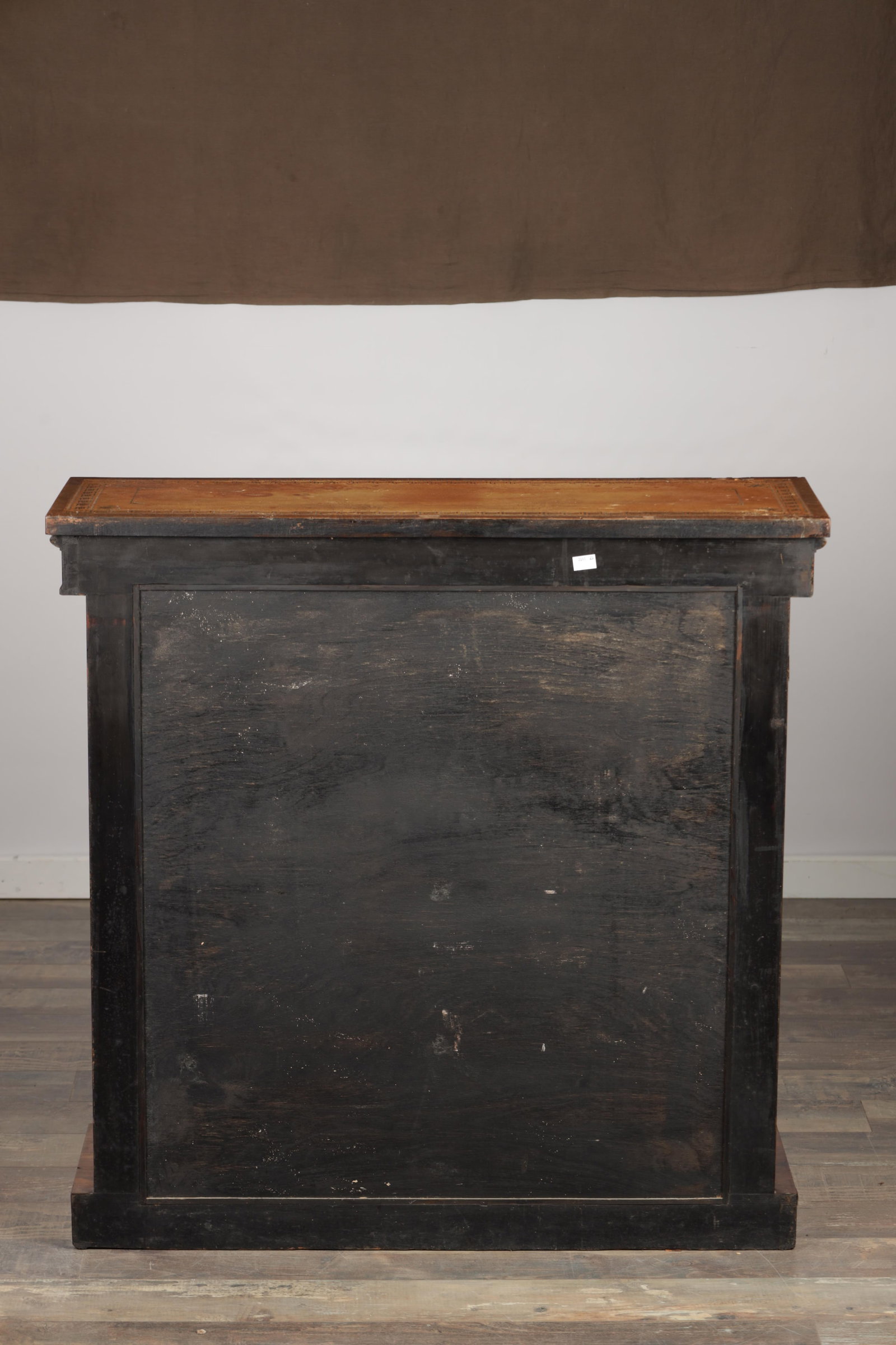 CONSOLE TABLE - 9