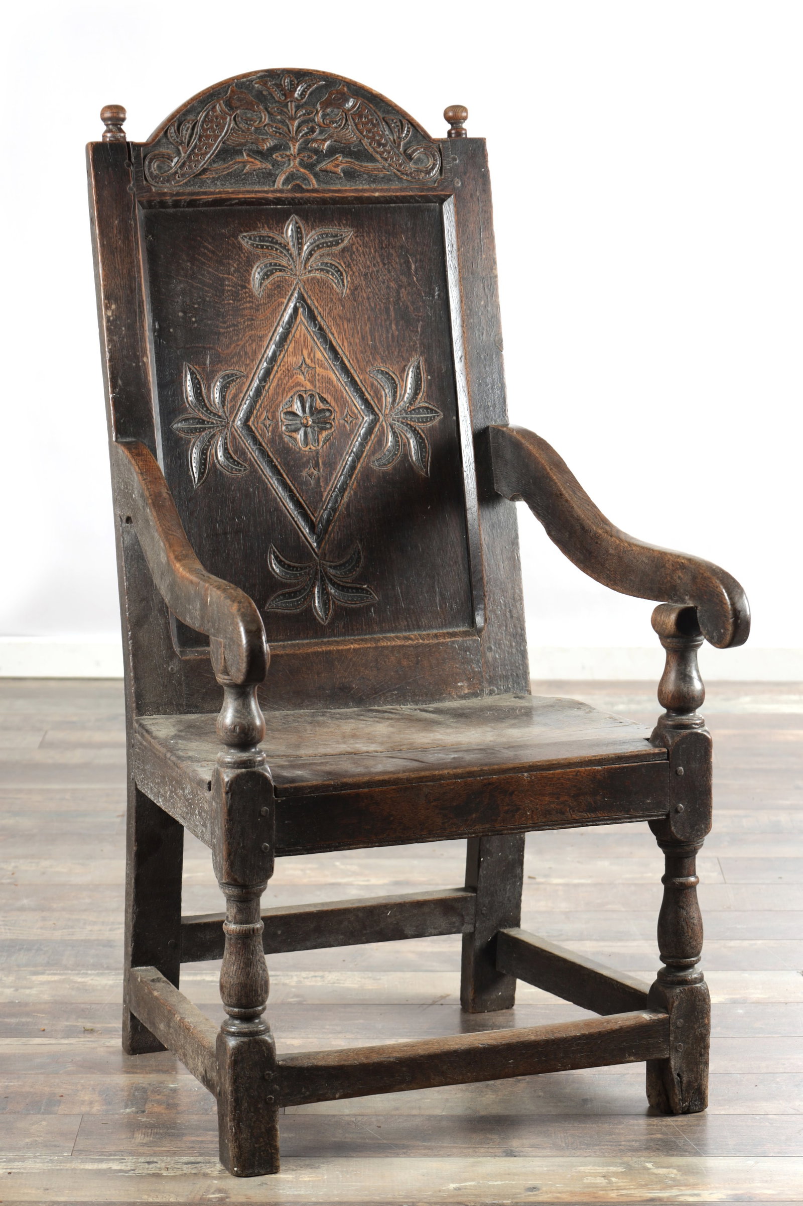 A 17TH CENTURY YORKSHIRE OAK WAINSCOT ARMCHAIR (1 of 7)