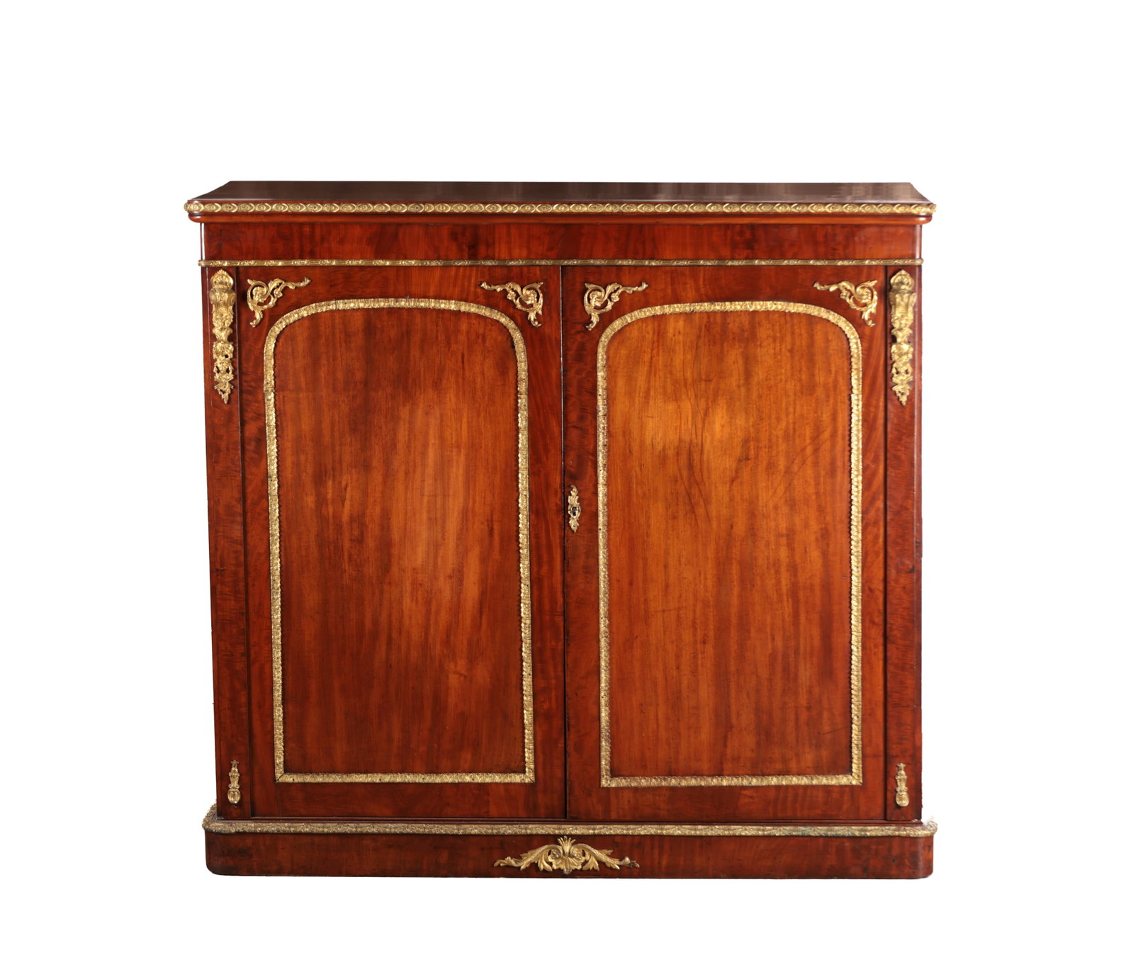 GILLOWS OF LANCASTER, A REGENCY MAHOGANY ENCLOSED CHEST OF DRAWERS WITH ORMOLU MOUNTS (1 of 11)
