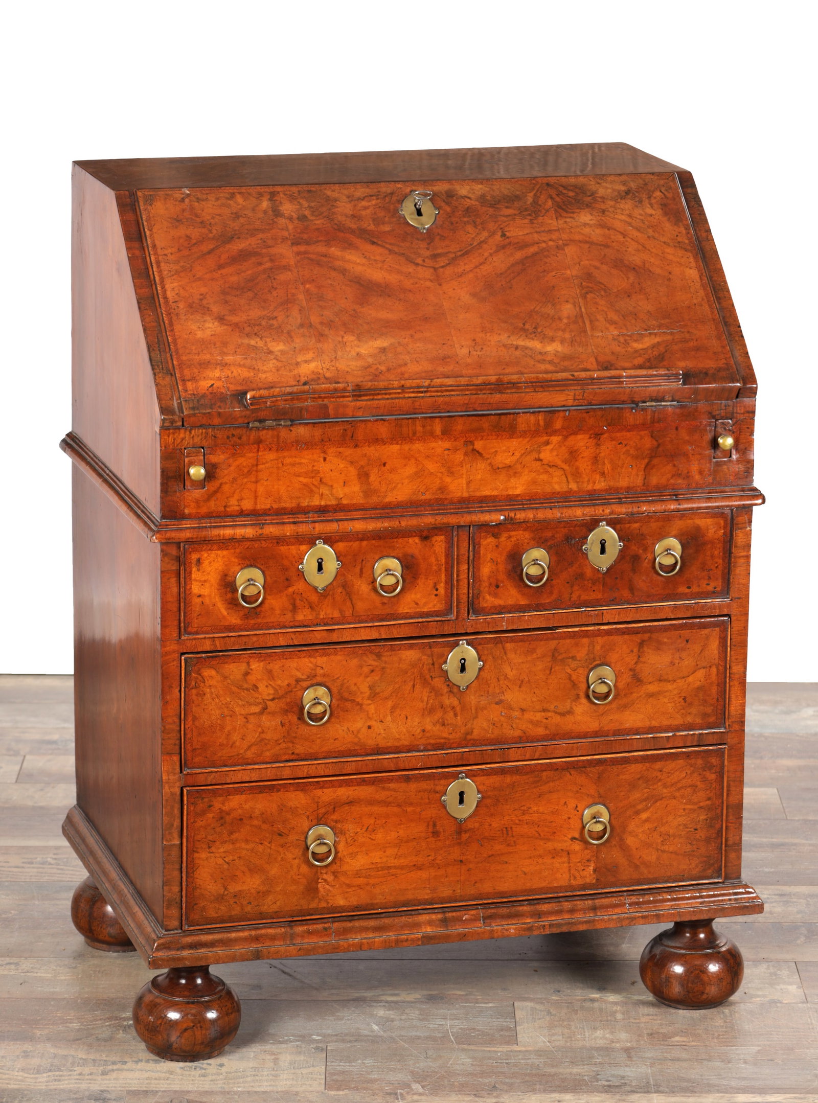 A WILLIAM AND MARY HERRINGBONE INLAID FIGURED WALNUT BUREAU OF SMALL SIZE (1 of 13)
