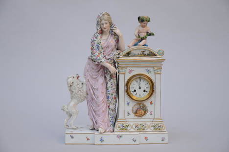 Clock in porcelain Louis XVI style (*) (16x31x40cm): Clock in porcelain Louis XVI style (*) (16x31x40cm)