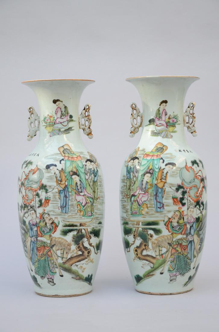 A pair of vases in Chinese porcelain with double (1 of 4)