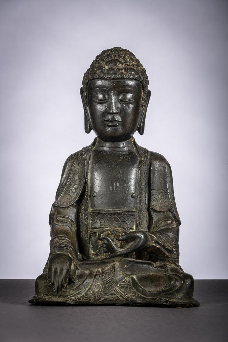 A Chinese bronze sculpture 'Buddha', Ming dynasty (1 of 4)