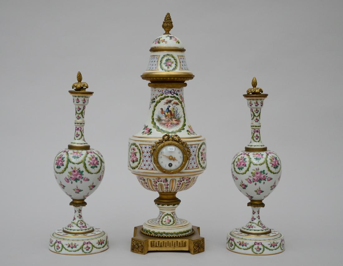 Assembled clock set in ceramic with gilt bronze (1 of 3)