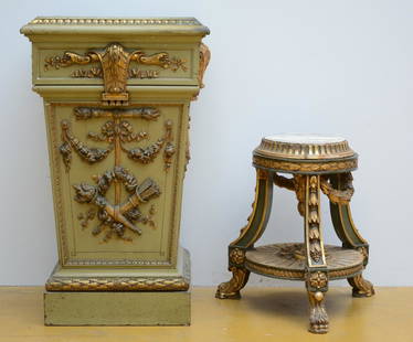 Lot: a square and a round pedestal in painted wood (h: Lot: a square and a round pedestal in painted wood (h 60 - 85 cm)