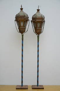 A pair of Venetian lanterns in tôle 18th - 19th: A pair of Venetian lanterns in tô