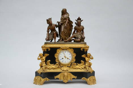 Large Louis-Philippe clock in marble and bronze: Large Louis-Philippe clock in marble and bronze (62x51x23cm)