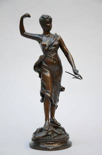 Henri Louis Levasseur: sculpture in bronze 'Diane': Henri Louis Levasseur: sculpture in bronze 'Diane' (h54cm)