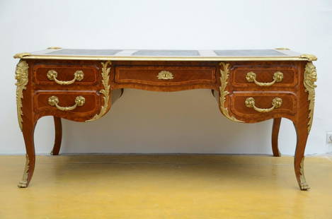 Large desk in Louis XV style (79x177x110cm): Large desk in Louis XV style (79x177x110cm)