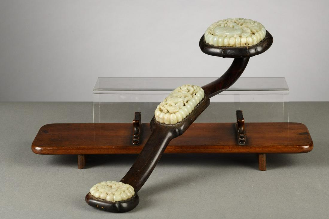 Chinese scepter in wood with jade plaques (l 46 cm) (*) (1 of 9)