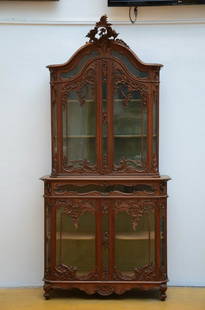 An oak Louis XV style cabinet Liège (240x116x38cm): An oak Louis XV style cabinet Liège (240x116x38cm)