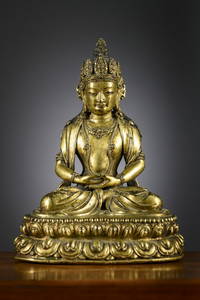 A large gilt bronze sculpture 'Amitayus', Tibet 17th century (h 17.5 cm)