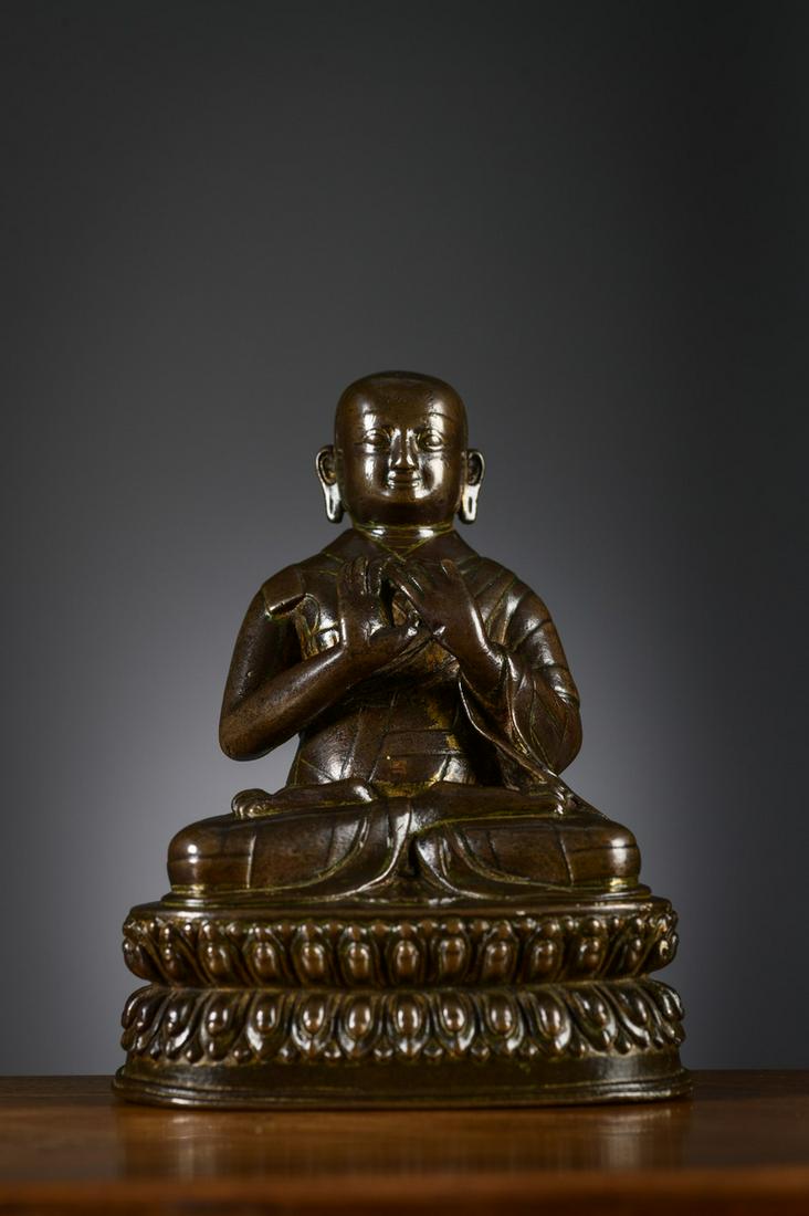 Tibetan bronze statue 'Lama', 15th century (h 13 cm) (1 of 4)