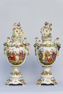 A pair of vases in Dresden porcelain 'mythological scenes' (h83cm) (*): A pair of vases in Dresden porcelain 'mythological scenes' (h83cm) (*)