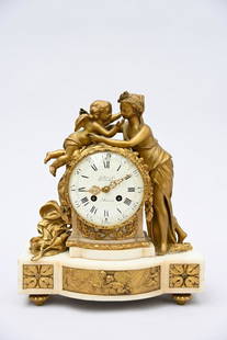 Louis XVI style clock in marble and gilt bronze 'lady with putti' (34x28.5x13cm): Louis XVI style clock in marble and gilt bronze 'lady with putti' (34x28.5x13cm)