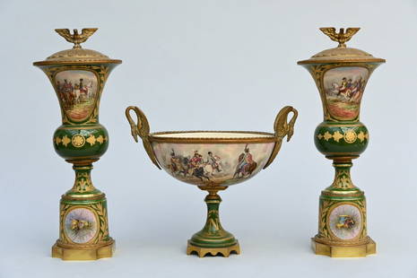 A three-piece set in faience 'Napoleon Bonaparte' (h36-54 cm) (*): A three-piece set in faience 'Napoleon Bonaparte' (h36-54 cm) (*)