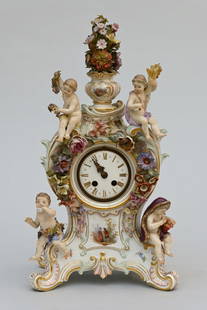 Porcelain clock 'romantic scene' (h43.5 cm): Porcelain clock 'romantic scene' (h43.5 cm)