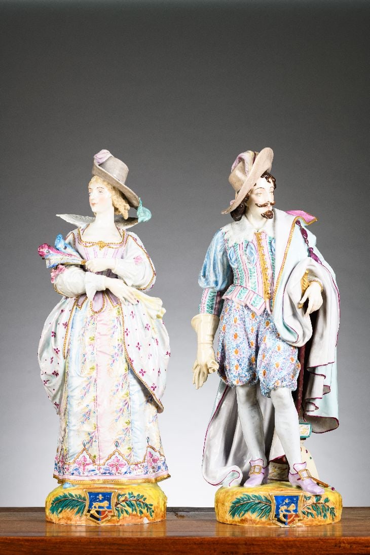 Paul Duboy 1878: a pair of porcelain sculptures 'Rubens and his wife' (*): Paul Duboy 1878: a pair of porcelain sculptures 'Rubens and his wife' (*)