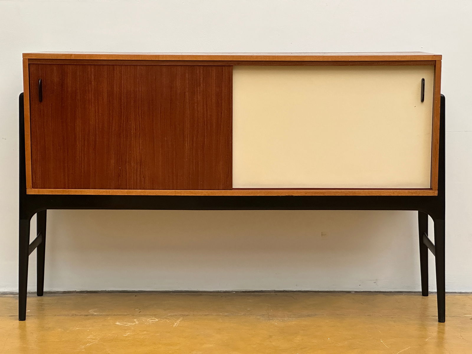 Alfred Hendrickx for Belform: sideboard with two doors (*): Alfred Hendrickx for Belform: sideboard with two doors (*)