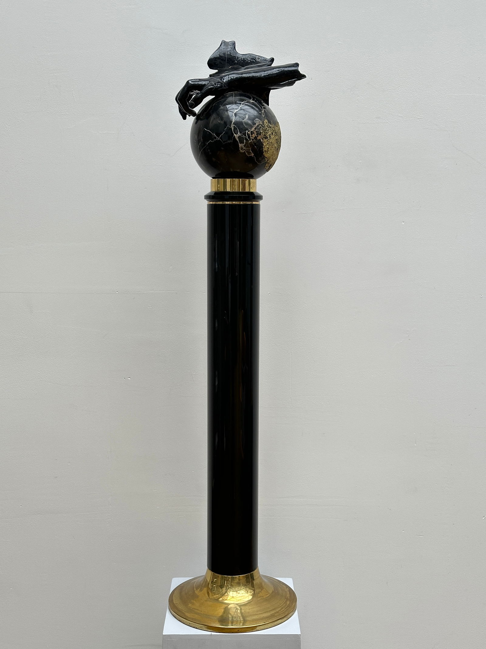 Octave Landuyt: ceramic statue on a marble base (1 of 6)