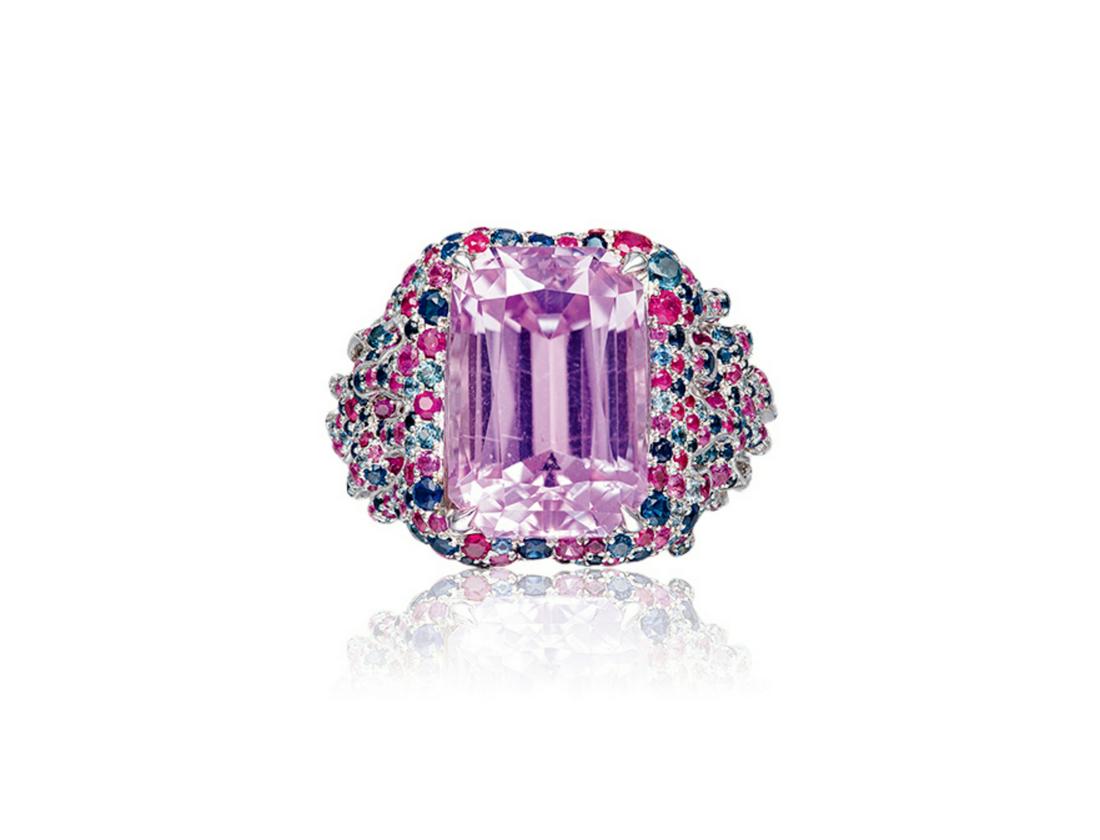 A 8.97 CARAT KUNZITE, DIAMOND AND SAPPHIRE RING, BY DARLING JEWELRY (1 of 1)