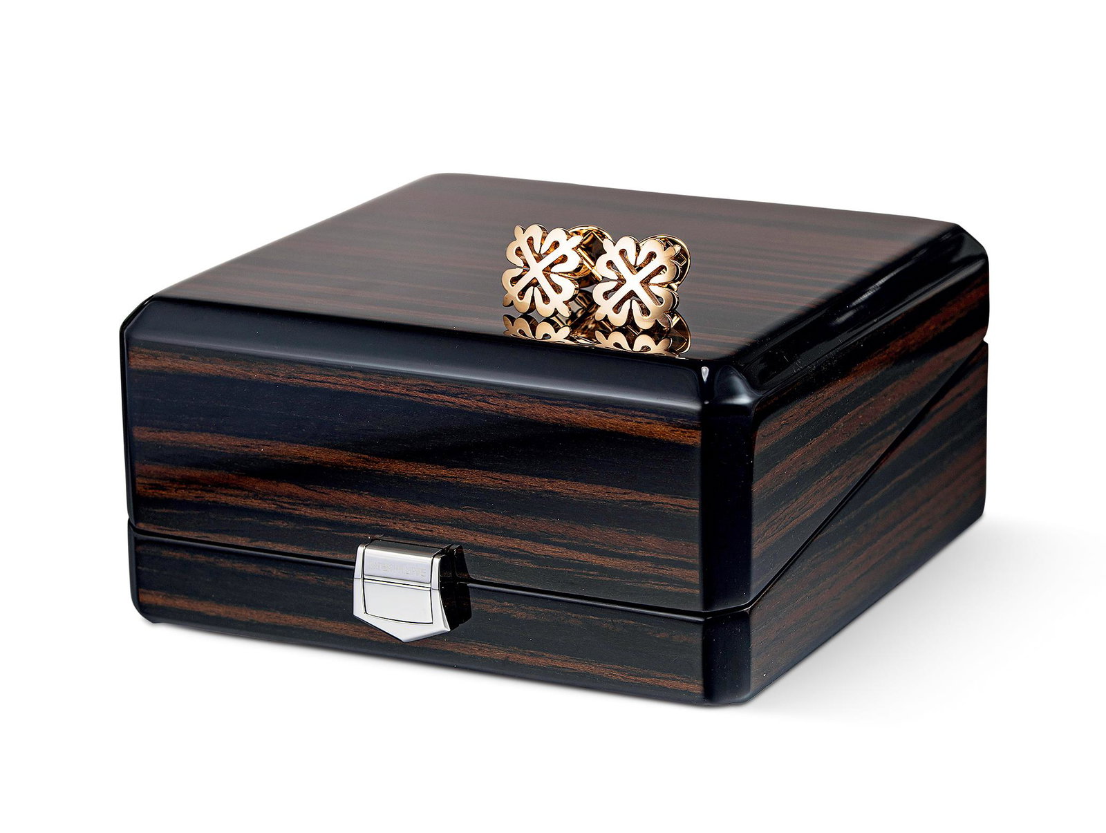 A FINE PAIR OF ROSE GOLD CUFFLINKS (1 of 1)