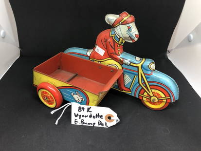 89K/ Antique Wyandotte Easter Bunny Delivery Tin Toy: Antique toy