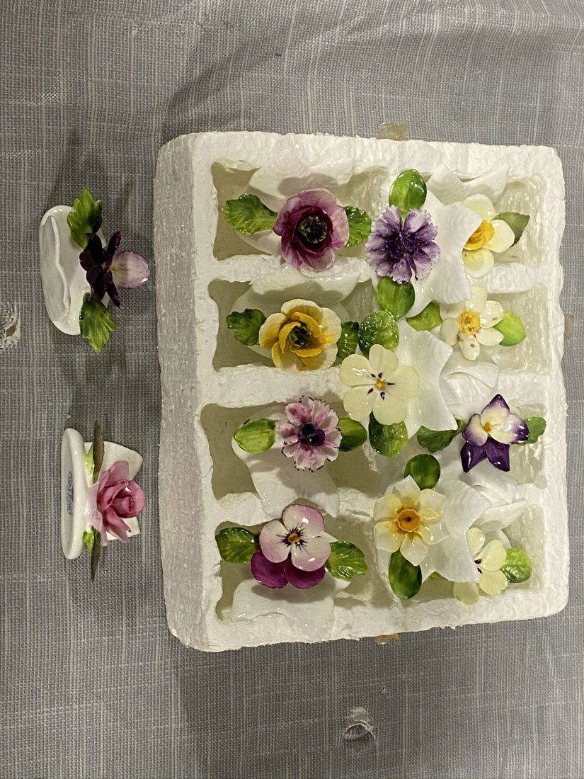 Lot of 17 Coal Point Bone China Flowers: Lot of 17 Coal Point Flowers Bone China