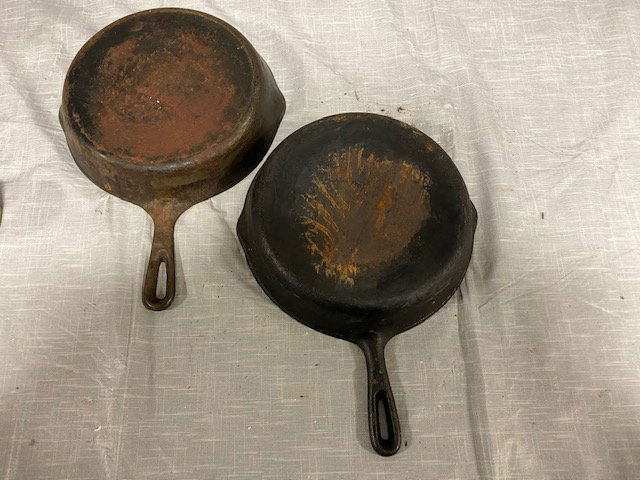 cast iron skillets (1 of 2)