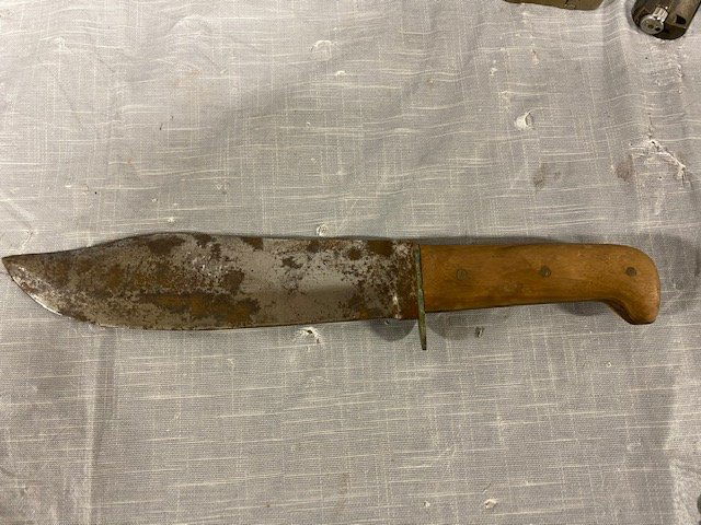 Large Bowie Knife (1 of 4)
