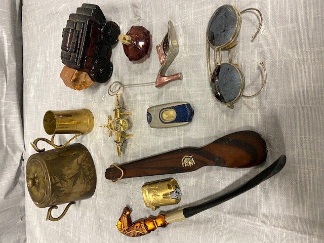 Misc lot of collectables (1 of 7)