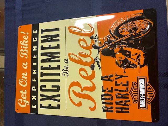 Harley Davidson Sign (1 of 2)